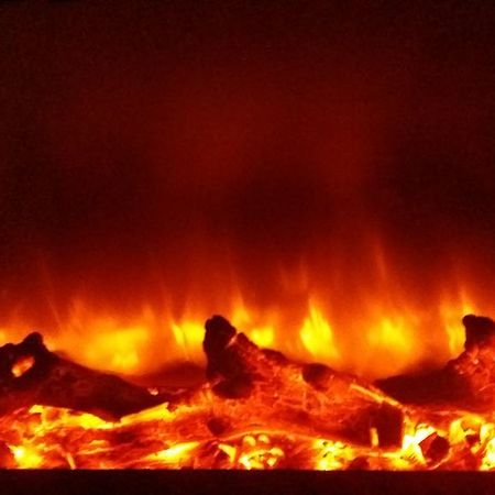 Apartment With Fireplace Lviv Ngoại thất bức ảnh