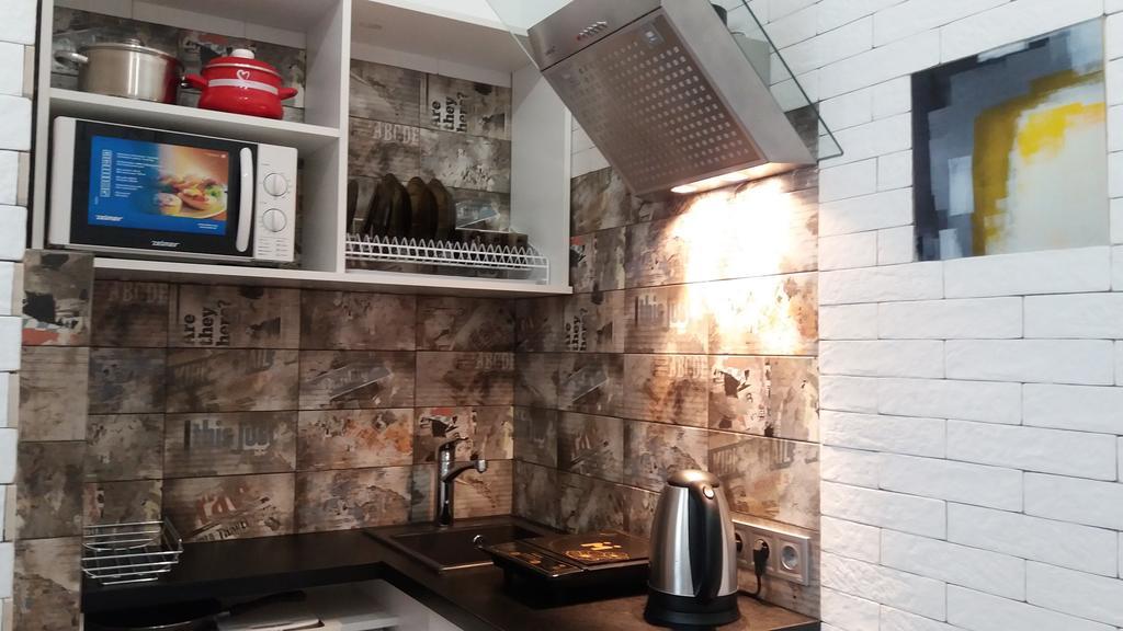 Apartment With Fireplace Lviv Ngoại thất bức ảnh